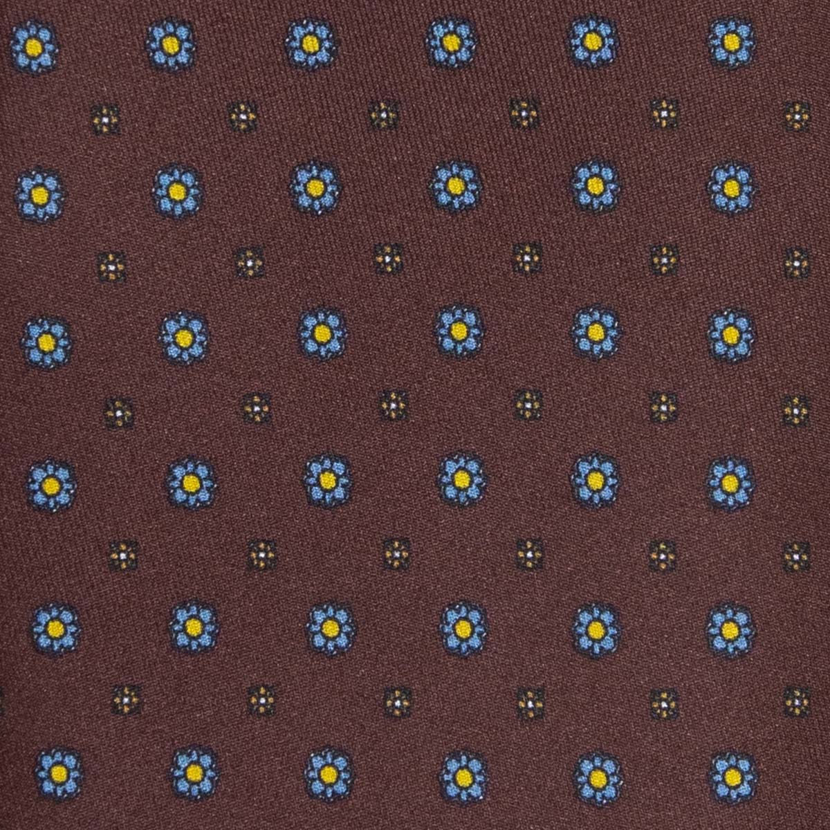 Braune Seidenkrawatte mit kleinen Blumenmuster
